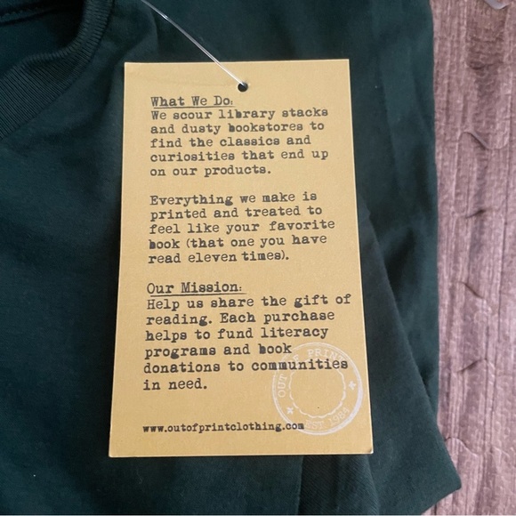 NWT Out of Print Pride and Prejudice Women's Crew T-Shirt Size XXL - Picture 5 of 6